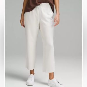 Lululemon Softstream HR Straight Leg Crop